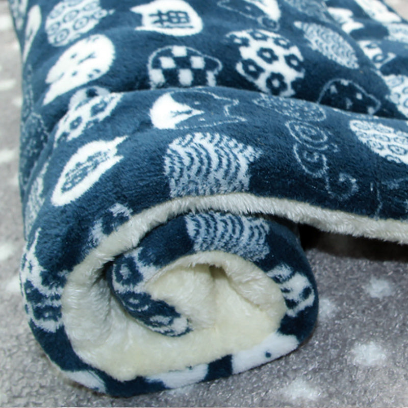 Pets Dog Bed Mat- Crate Pad Soft Pet Bed- Washable Crate Mat For Large Medium Small Dogs -Reversible Fleece Dog Crate -Kennel Mat Cat Bed Liner -Super Soft Fluffy Premium Fleece Pet Blanket