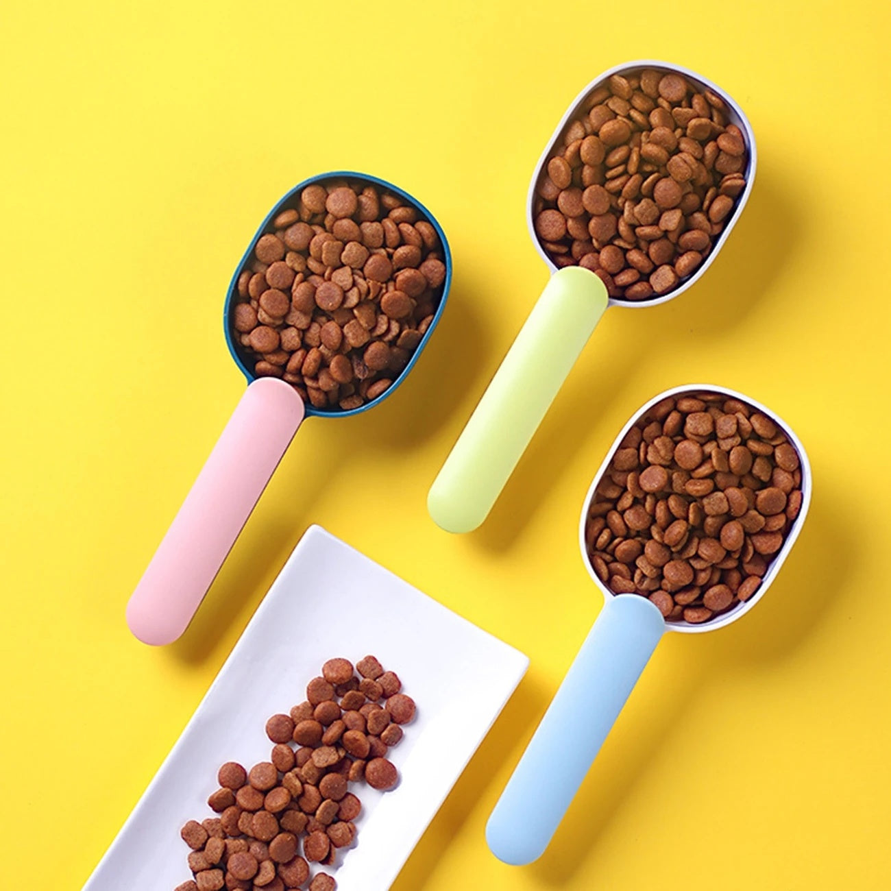 Pet Food Scoop With Ergonomic Bag Clip Handle For Cats, Puppies And Small Dogs -Measuring Scoop Dog Food Scoop, Plastic Measuring Cup Pet Food Feeding 1 Cup Spoon Long Handle With Clip For Dogs Cats