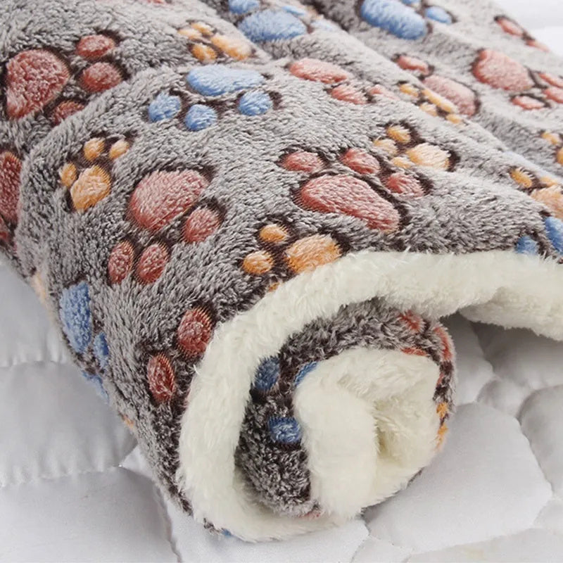 Pets Dog Bed Mat- Crate Pad Soft Pet Bed- Washable Crate Mat For Large Medium Small Dogs -Reversible Fleece Dog Crate -Kennel Mat Cat Bed Liner -Super Soft Fluffy Premium Fleece Pet Blanket